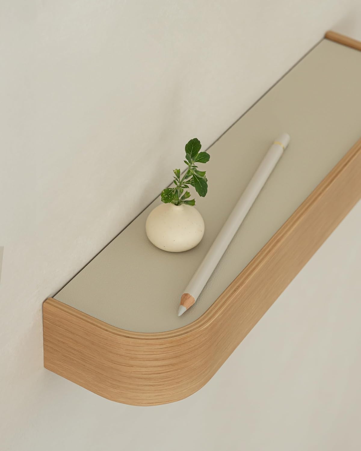 Kazai. Key Holder 'Toke' | Minimalist Key Hook Design from Berlin | Modern Key Holder Wall Mount with Wooden Shelf | Key Rack for Wall as Entryway Organizer | Walnut