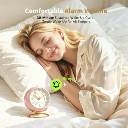 Analog Alarm Clock, Retro Small Desk Clock with Night Light, Backlight Cute Simple Design, Silent Non-Ticking, Battery Powered, Clock for Bedroom,Travel,Kitchen,Bedside Desktop Decor