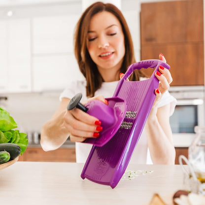Börner Roko PowerLine Vegetable Slicer Set (2-piece) • Fine Julienne Cutter for Fruit and Vegetables + Safety Guard • Julienne Slicer • Mandoline Slicer Set • Kitchen Slicer (Red)