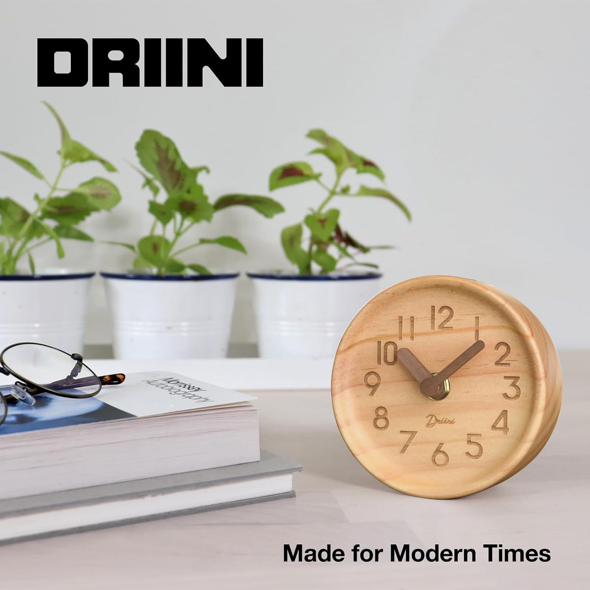 Driini Small, Silent Wooden Analog Desk Clock for Shelf or Table, Dark