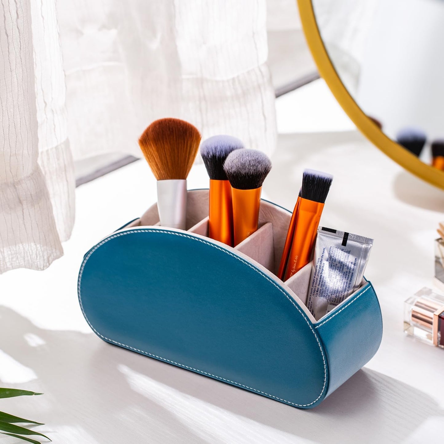 Remote Control Holders Organizer Box with 5 Compartment PU Leather Caddy | Multi-functional Office Desk Storage Caddy Store Tv Remote for Media Player,Brush,Pencil,Glassees&Office Supplies