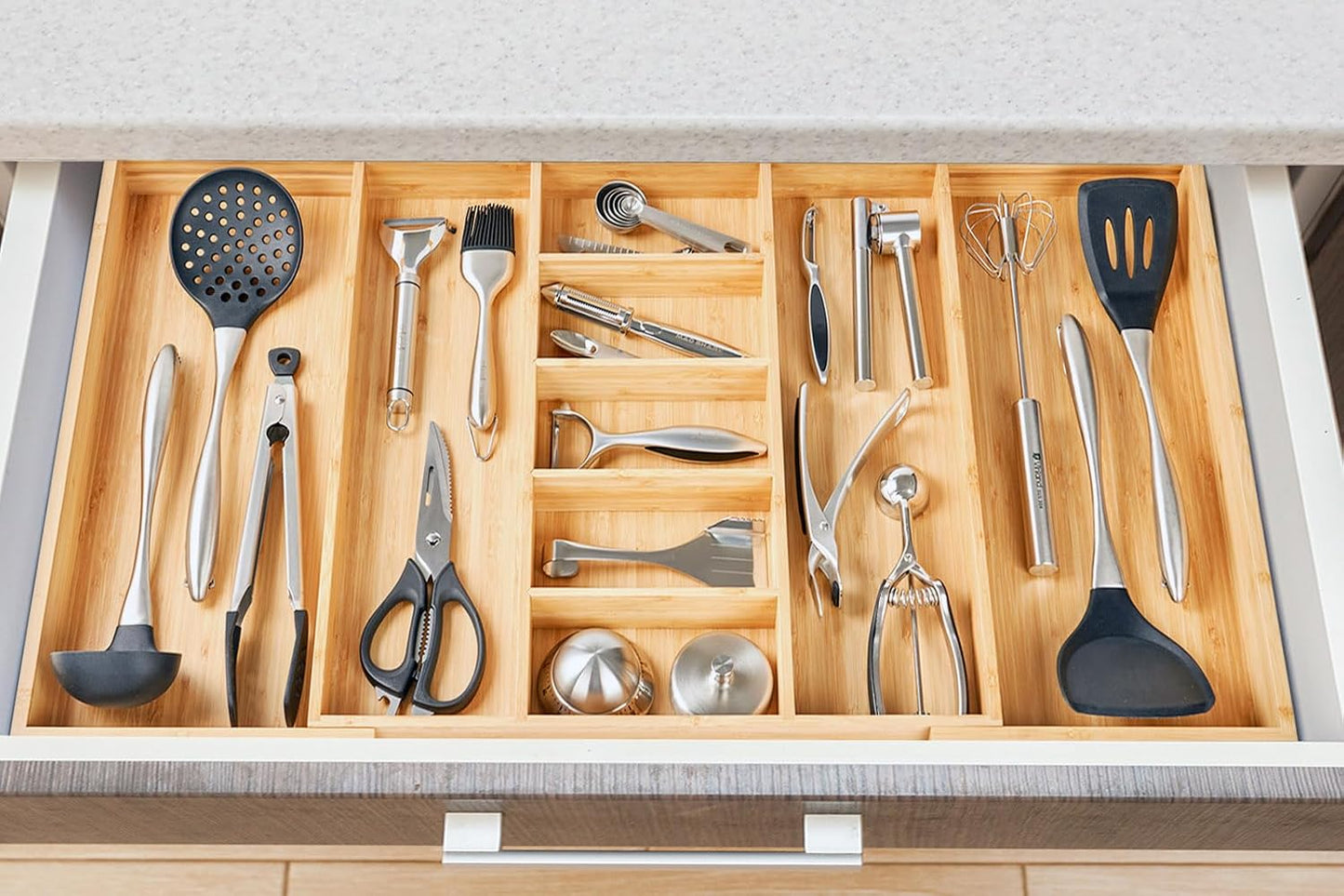 Large Expandable Kitchen Silverware Utensils Drawer Organizer, 2.5" Extra High Adjustable Drawer Divider with Curved Grooves, Bamboo Wood Cutlery Tray Flatware Holder