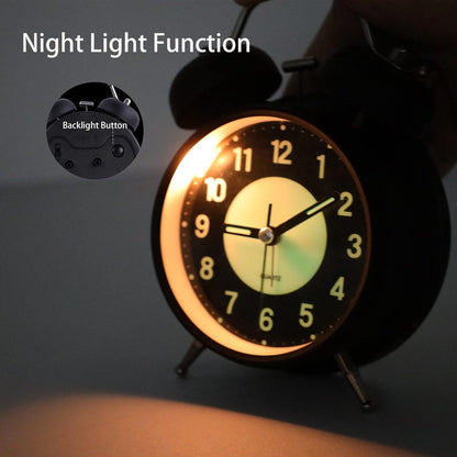 Alarm Clock Luminous 4 "Round Silent Analog Table Clock Non-Ticking, Battery Operated with Loud Alarm and Night Light Small Desk Clock for Bedroom, Bedside Table