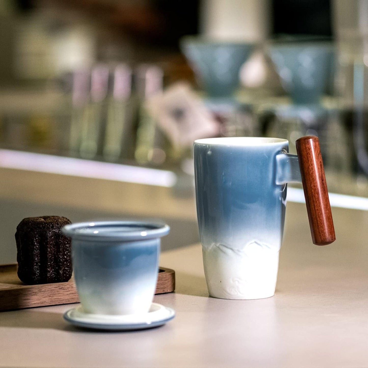 suyika Ceramic Tea Cup with Infuser and Lid Tea Mugs Wooden Handle 400ml/13.5oz Dark Green