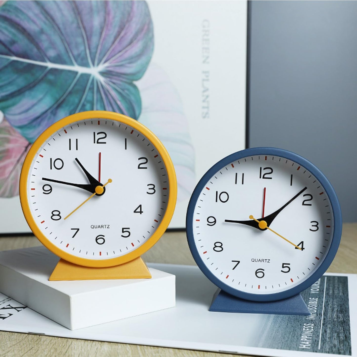 SHISEDECO Small Antique Retro Analog Alarm Clock, 4.5" Desk Clock, Pink | Small Silent Bedside Deskclock with Light Function, Non-Ticking Tableclock Decor for Living Room, Bedroom, Bedside, Shelf