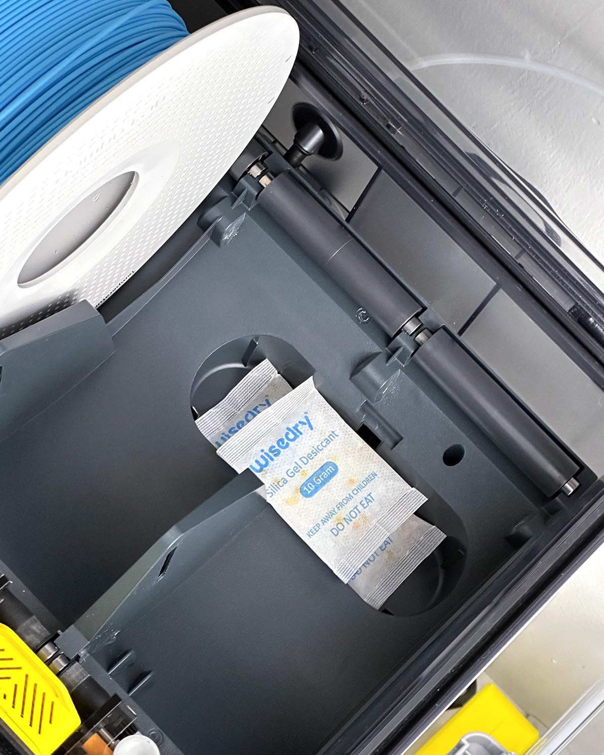 wisedry 2 x 500 Gram [2.2 lbs] Rechargeable Silica Gel Car Dehumidifier, Microwave Fast Reactivated Desiccant Packets Large for Gun Safe Closet Basement Garage Storage Moisture Absorber Bag Reusable