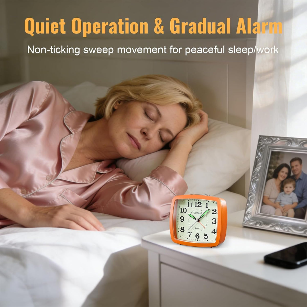 Lamisola Analog Travel Alarm Clock for Bedroom, Small Desk Clock Black