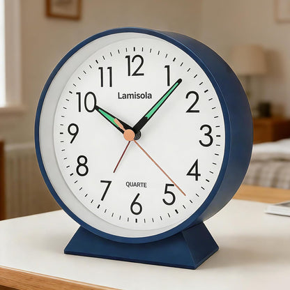 4.5 Inch Small Desk Clock Battery Analog Alarm Clock for Bedroom, Black
