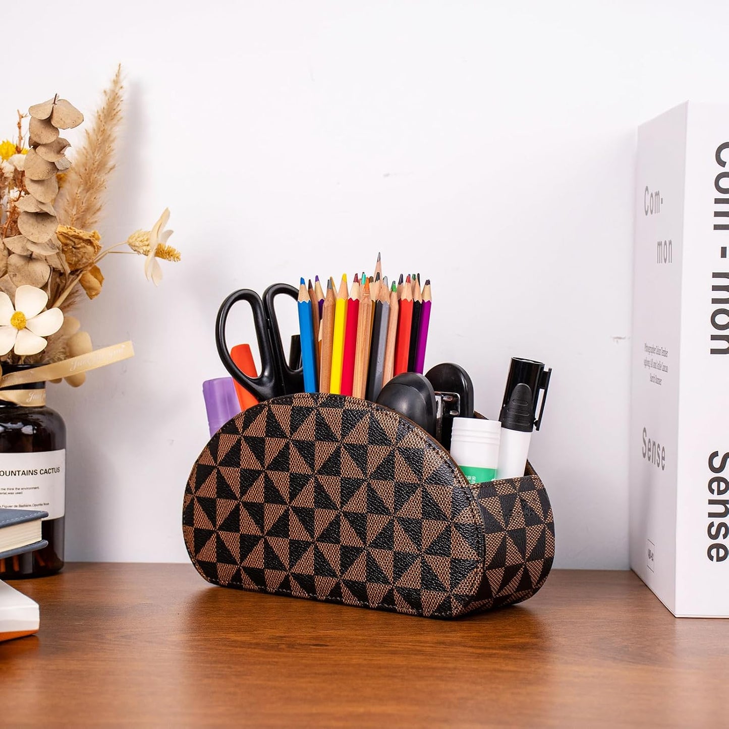 Remote Control Holders Organizer Box with 5 Compartment PU Leather Caddy | Multi-functional Office Desk Storage Caddy Store Tv Remote for Media Player,Brush,Pencil,Glassees&Office Supplies