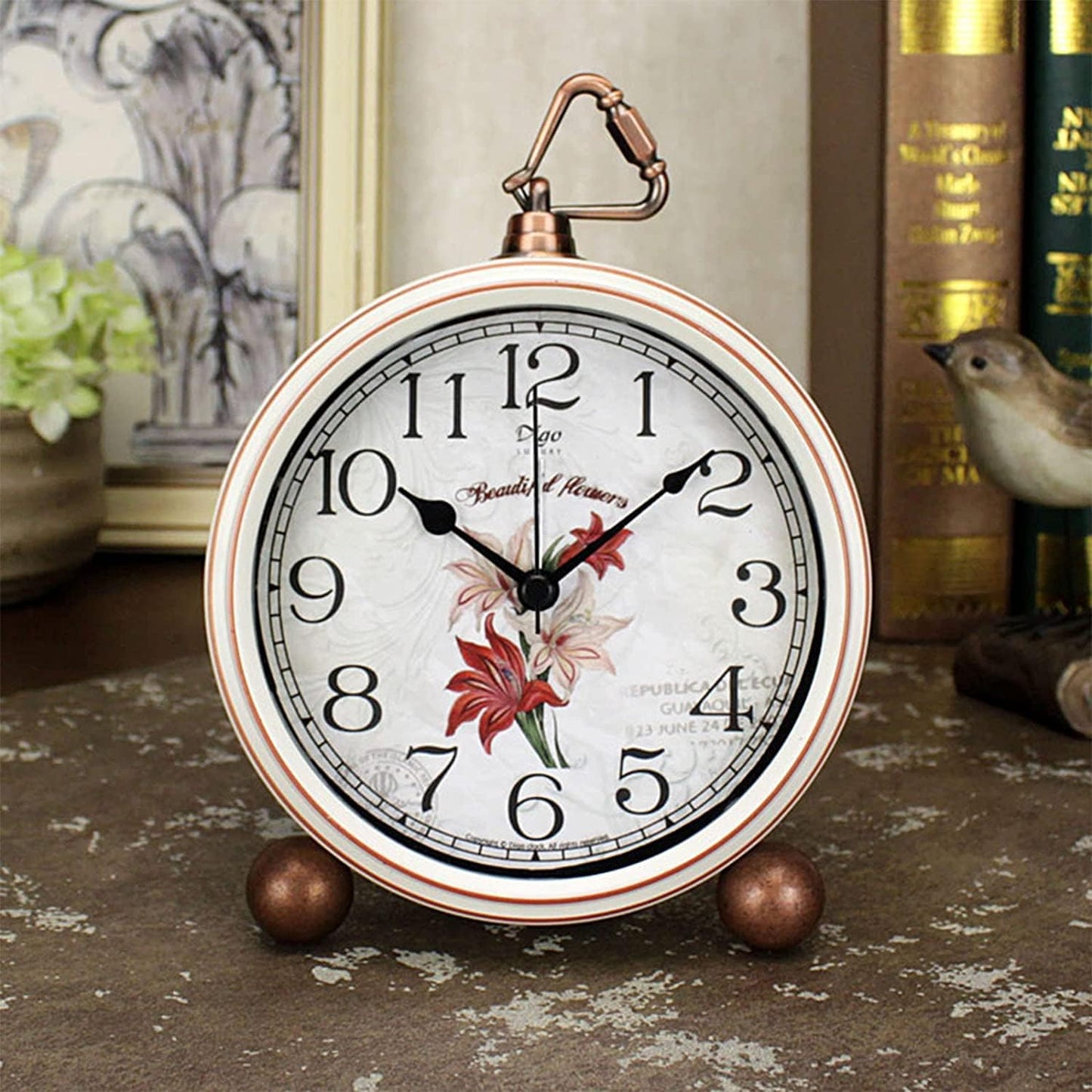 Maxspace 5.2in Analog Clock, Retro Silent Desk Clock Non-Ticking & Battery Operated with Quartz Movement,Clock Decor for Bedroom Living Room