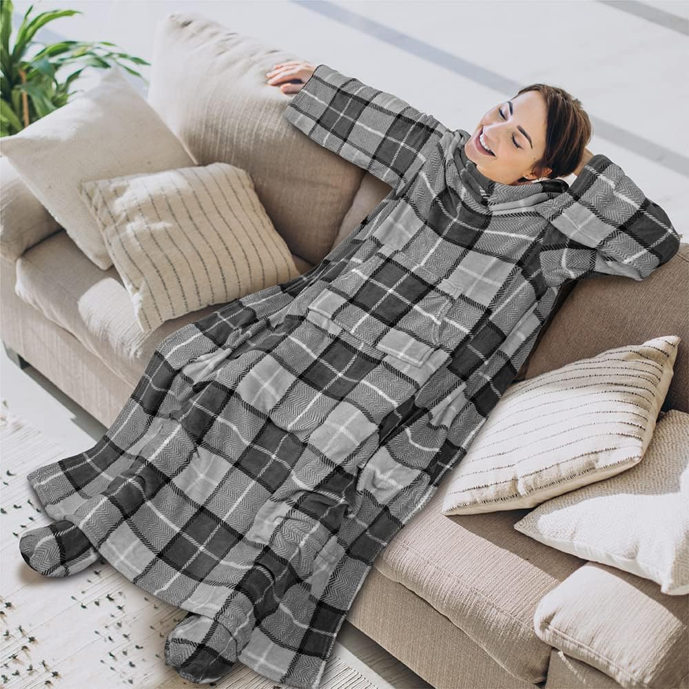 PAVILIA Fleece Blanket with Sleeves, Foot Pockets for Women Men Adults, Plush Wearable Blanket Throw Wrap, Warm Snuggle Blanket Robe, Cozy Gift Ideas Wife Mom, Dark Purple