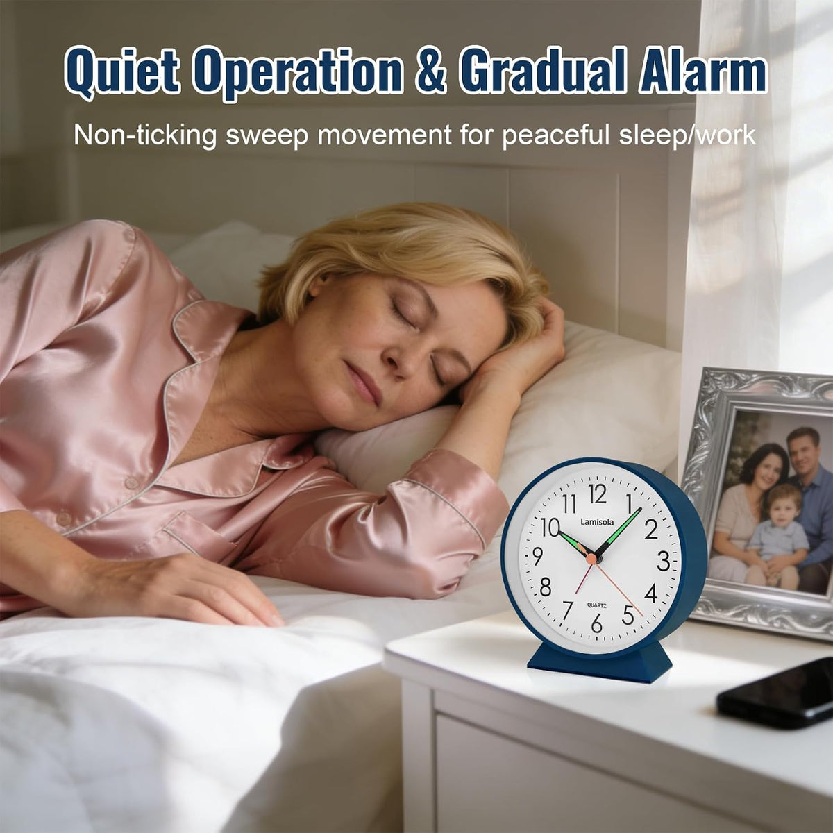 4.5 Inch Small Desk Clock Battery Analog Alarm Clock for Bedroom, Black