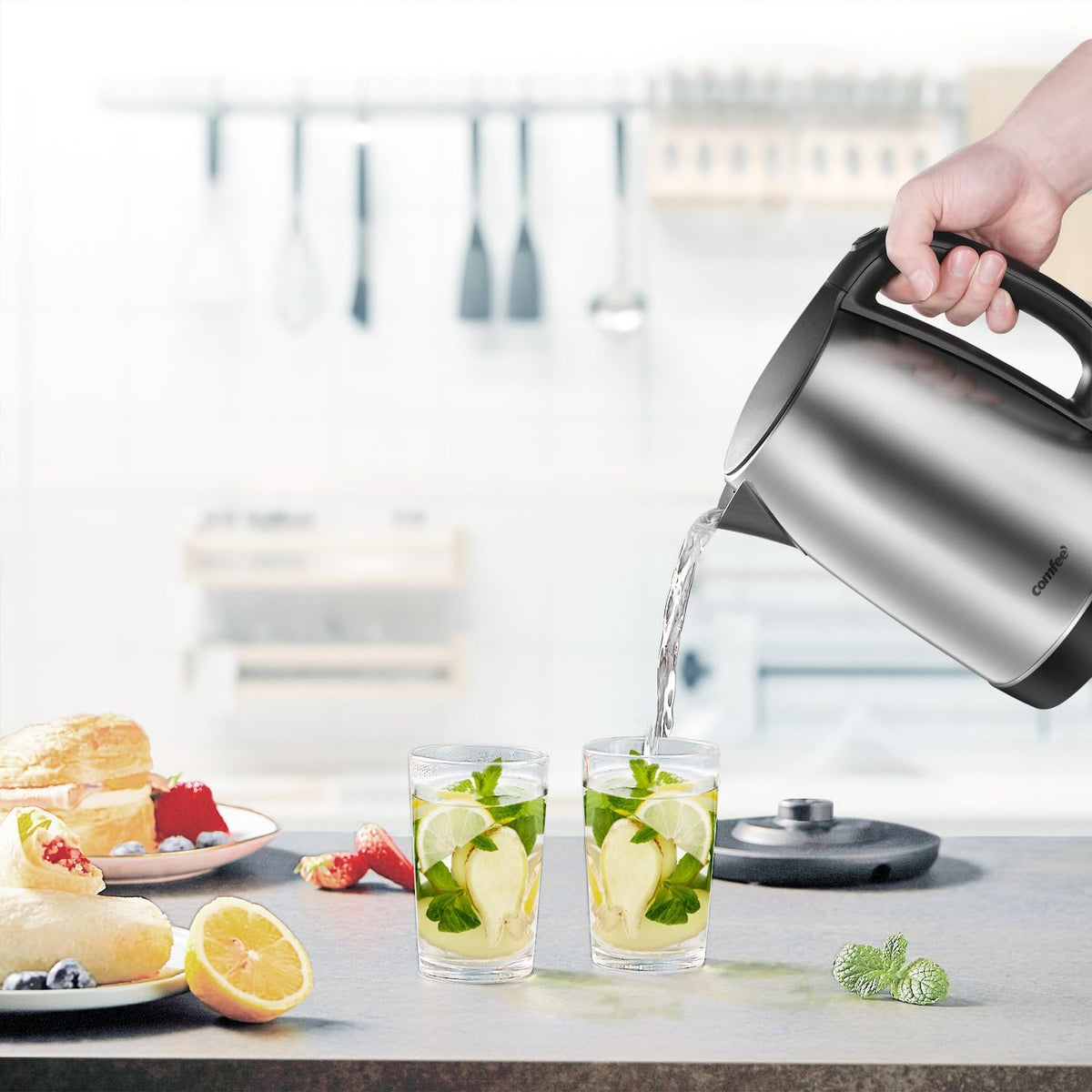 COMFEE Electric Kettle, 1.7L, Auto Shut-Off, 1500W, Black, stainless steel