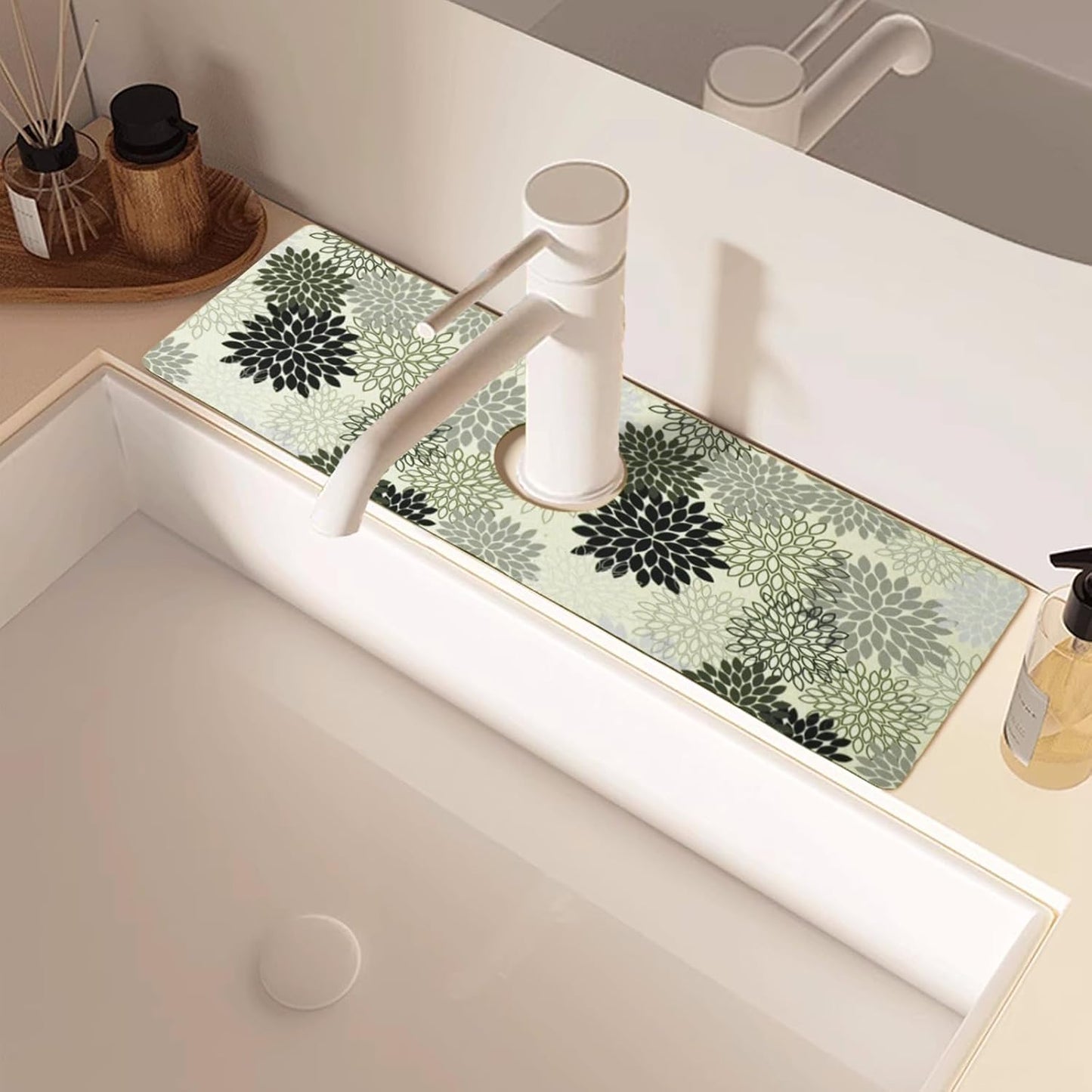 Sink Faucet Absorbing Mat, 2 Pack Drying Mat Around Faucet Sink Splash Guard Behind Faucet Sinkmat For Kitchen Bathroom Island Rv 24 * 5.5 Inch (60 * 14 cm)