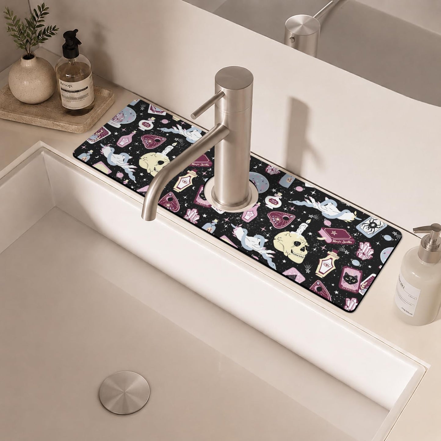 Light Brown White Checkered Kitchen Sink Splash Guard Faucet Mat,Faucet Non-Slip Absorbent Mat,Farmhouse Sink Splash Guard Behind Faucet for Kitchen Bathroom, 15"x5.5"