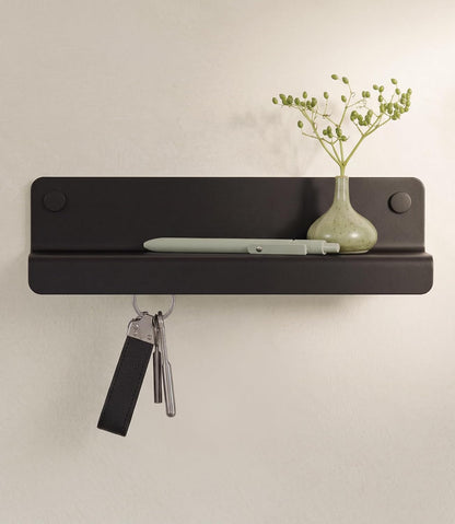Kazai. Key Holder for Wall 'Holmsen' | Minimalist Key Hooks Design from Berlin | Modern Key Hanger with Metal Shelf | Key Hook Wall Mounted as Hallway Furniture | Sand Taupe