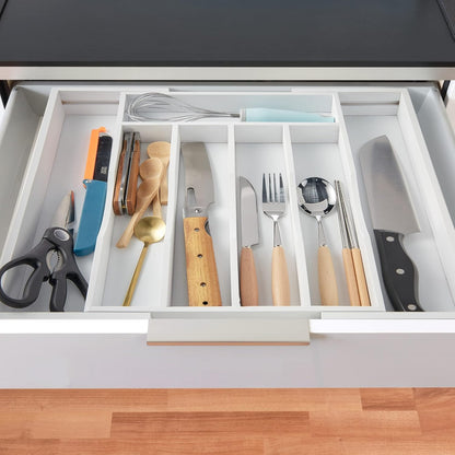 Expandable Bamboo Kitchen Drawer Organizer for Cutlery and Utensils, Adjustable Bamboo Wood Cutlery Tray in Drawer for Flatware and Silverware in Kitchen, (Natural)