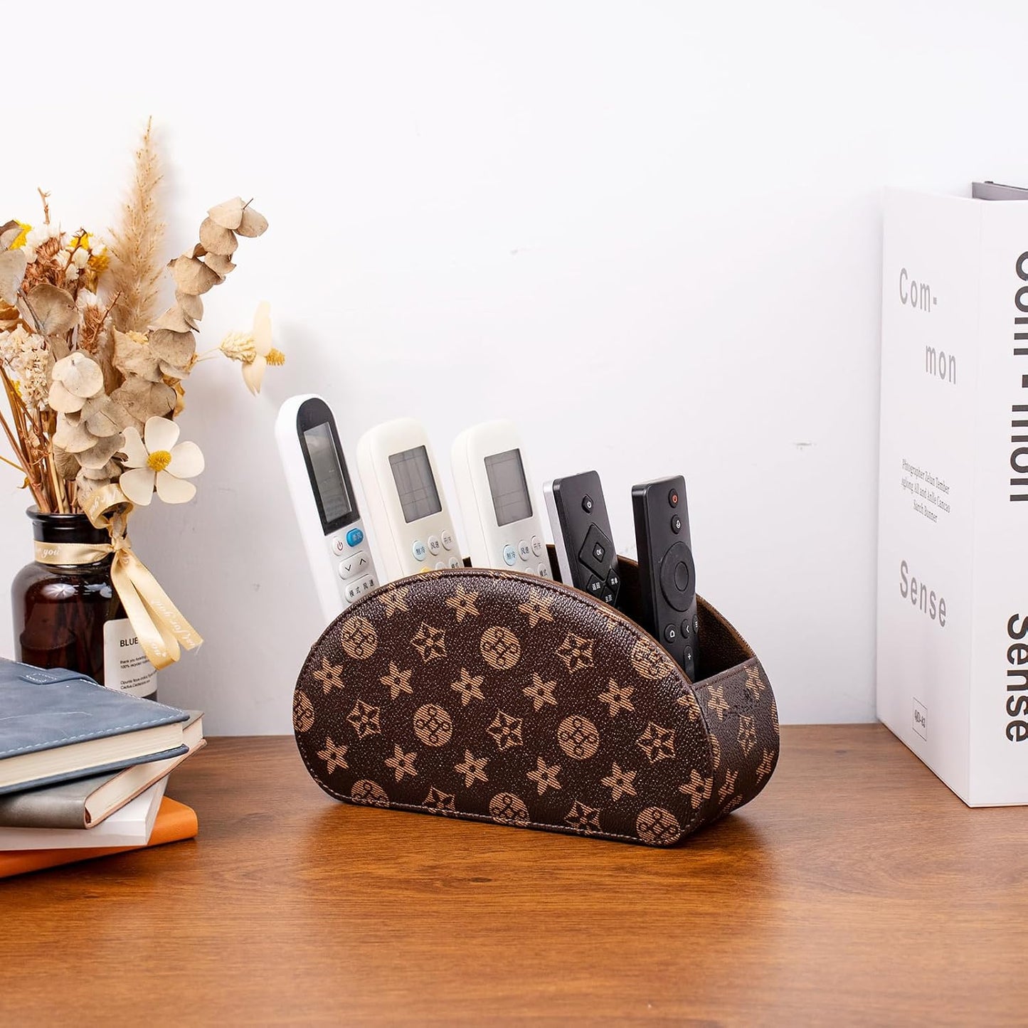 Remote Control Holders Organizer Box with 5 Compartment PU Leather Caddy | Multi-functional Office Desk Storage Caddy Store Tv Remote for Media Player,Brush,Pencil,Glassees&Office Supplies