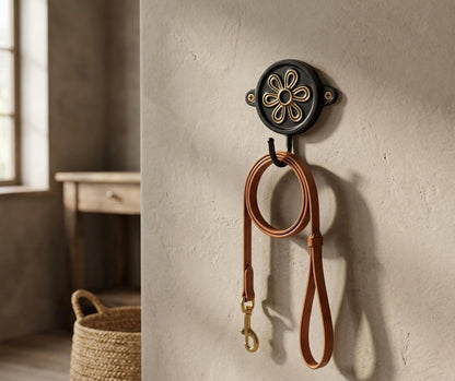 Aluminium Dog Paw Wall Hook for Wall Decor – Rustic Pet-Themed Coat Hook for Keys, Leashes, Towels, Hats & Bags – Decorative Heavy Duty Wall Mounted Hook for Entryway, Bathroom & Bedroom