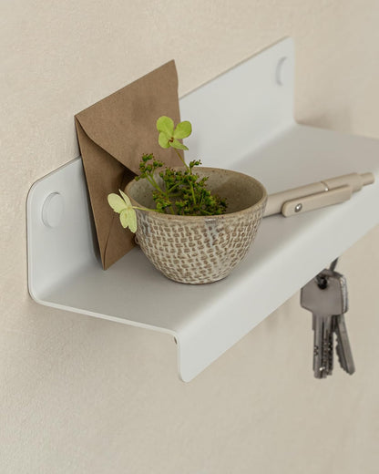 Kazai. Key Holder for Wall 'Holmsen' | Minimalist Key Hooks Design from Berlin | Modern Key Hanger with Metal Shelf | Key Hook Wall Mounted as Hallway Furniture | Sand Taupe