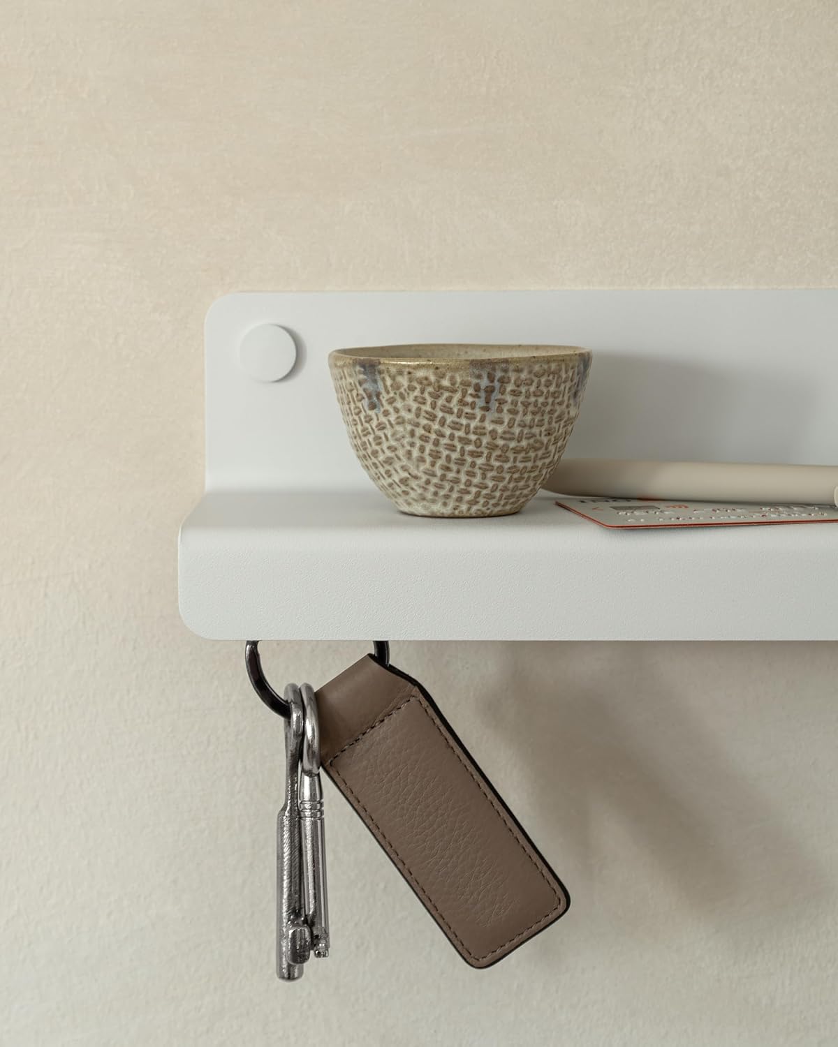 Kazai. Key Holder for Wall 'Holmsen' | Minimalist Key Hooks Design from Berlin | Modern Key Hanger with Metal Shelf | Key Hook Wall Mounted as Hallway Furniture | Sand Taupe