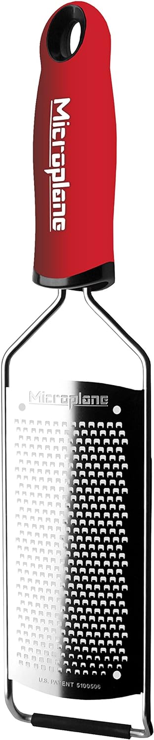 Microplane Gourmet Series Cheese Grater with Soft Touch Handle (Extra Coarse, Black)
