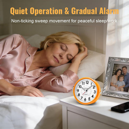 Lamisola 4 Inch Alarm Clock for Bedrooms, Small Analog Desk Clock, Black