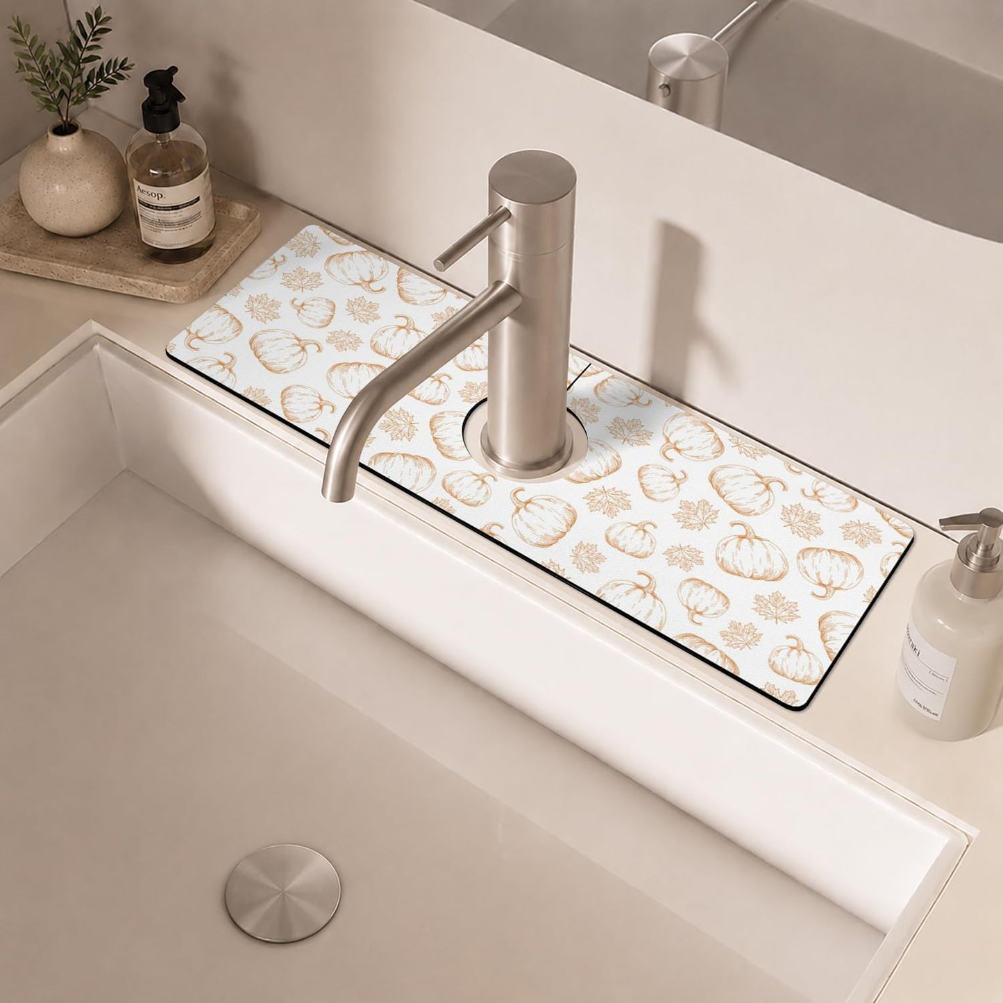Light Brown White Checkered Kitchen Sink Splash Guard Faucet Mat,Faucet Non-Slip Absorbent Mat,Farmhouse Sink Splash Guard Behind Faucet for Kitchen Bathroom, 15"x5.5"