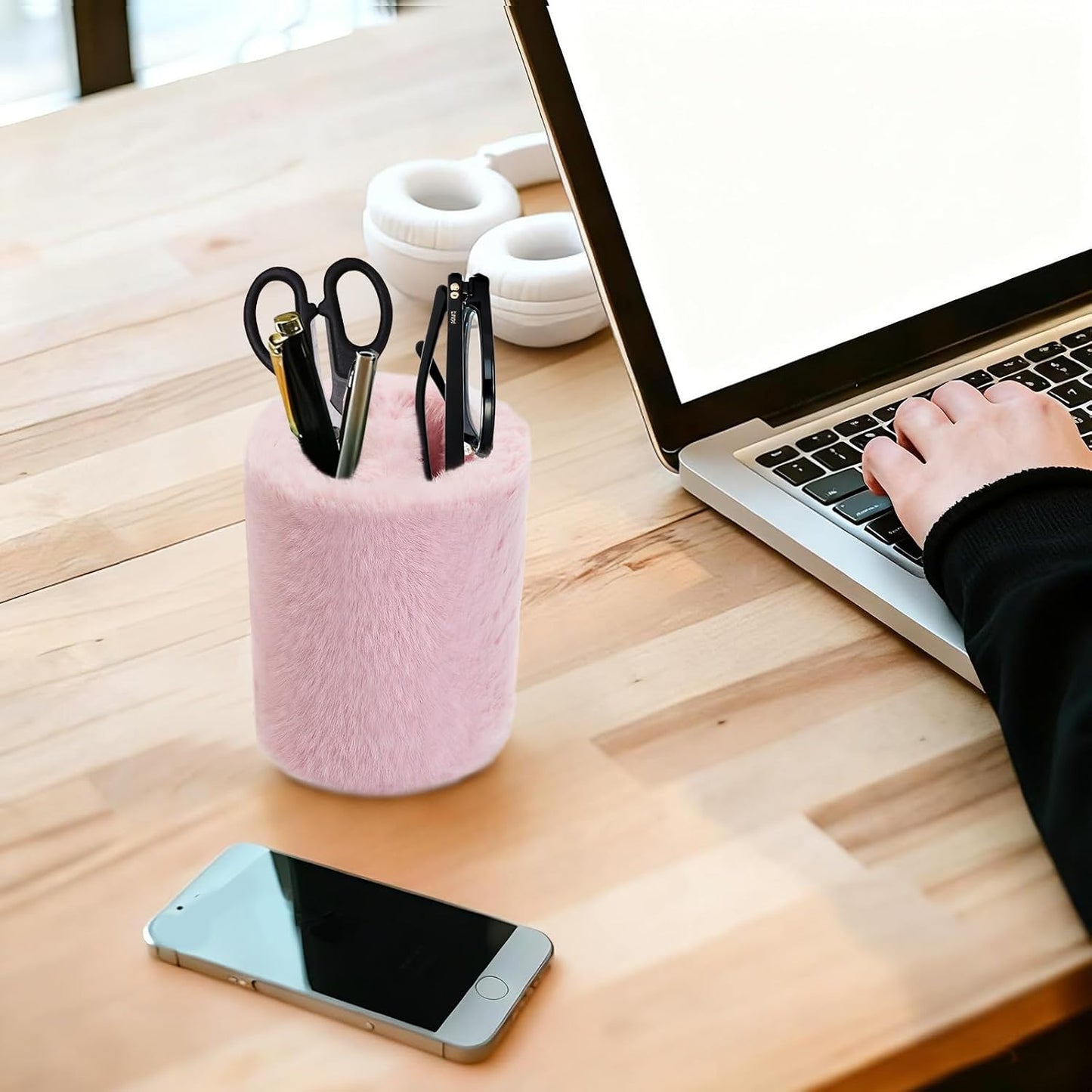 Eyeglass Holder for Nightstand,Anti-scratch Plush Eyeglass Stand Glasses Holders for Office Desk Organizer