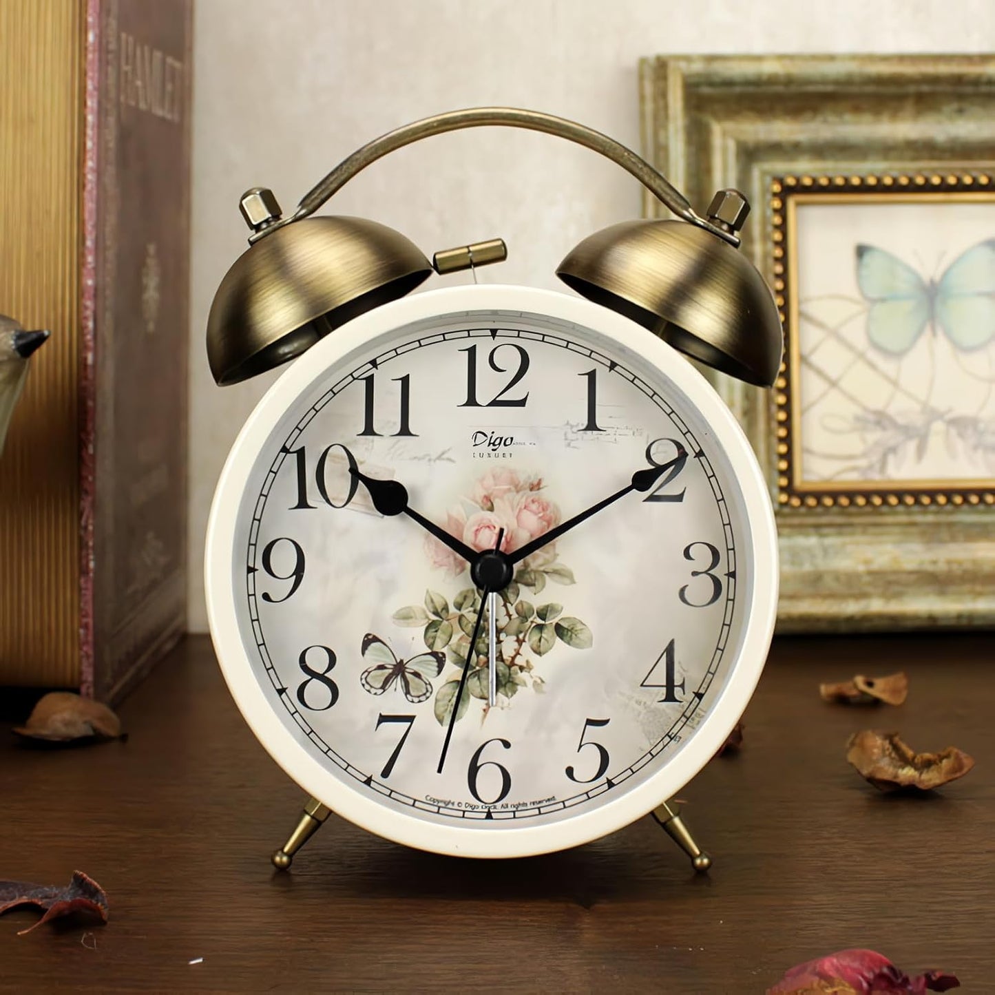 Maxspace 4 Inch Twin Bell Alarm Clock, Retro Analog Alarm Clock Silent Non-Ticking Quartz with Nigh Light, Small Desk Clock for Bedside Table, Battery Operated (Rose)