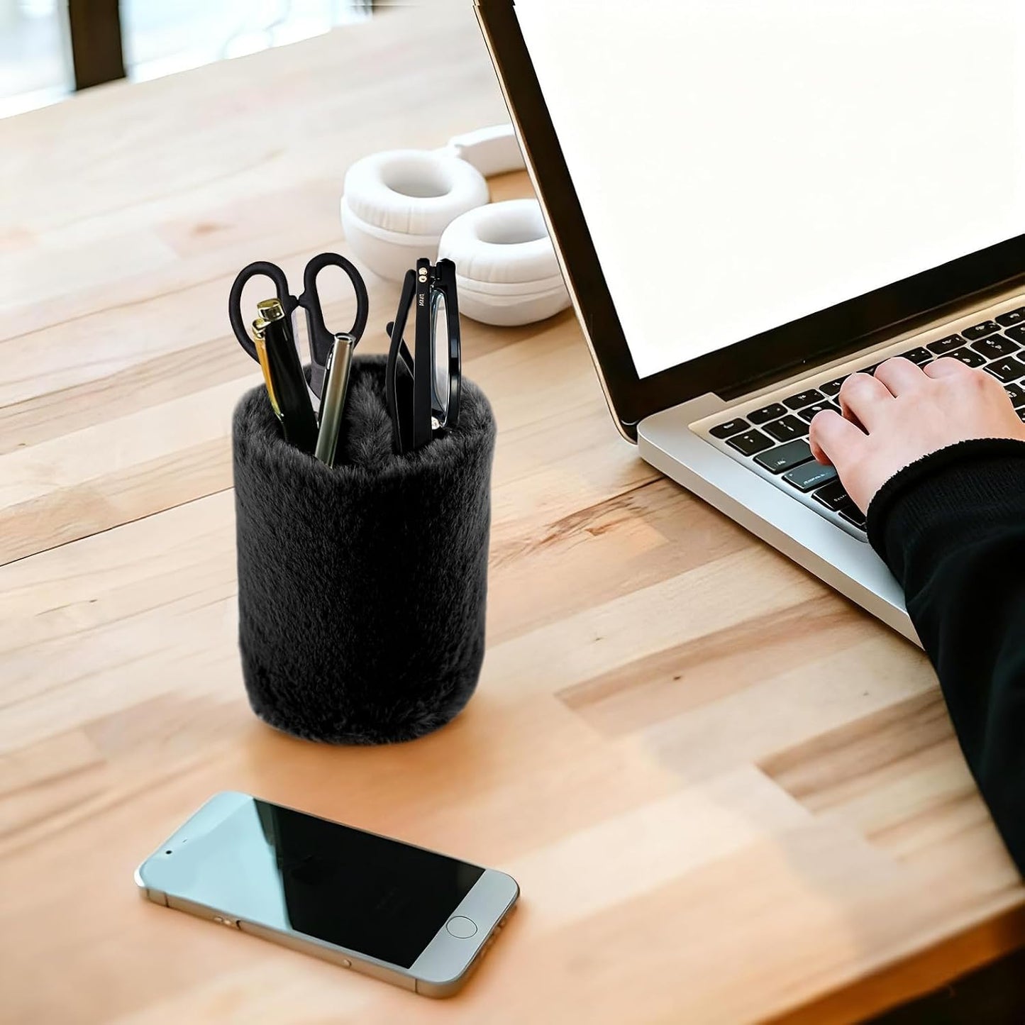Eyeglass Holder for Nightstand,Anti-scratch Plush Eyeglass Stand Glasses Holders for Office Desk Organizer