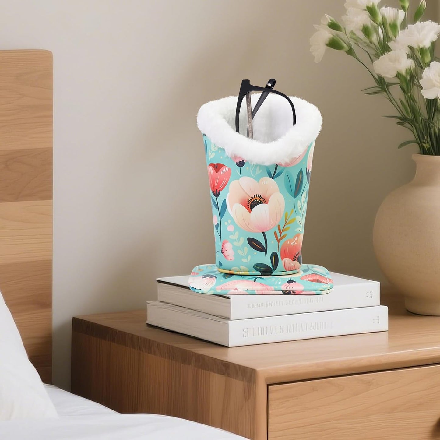 Plush Lined Eyeglasses Holder, Cute Magnetic PU Leather Glasses Stand Case for Women Men Kids