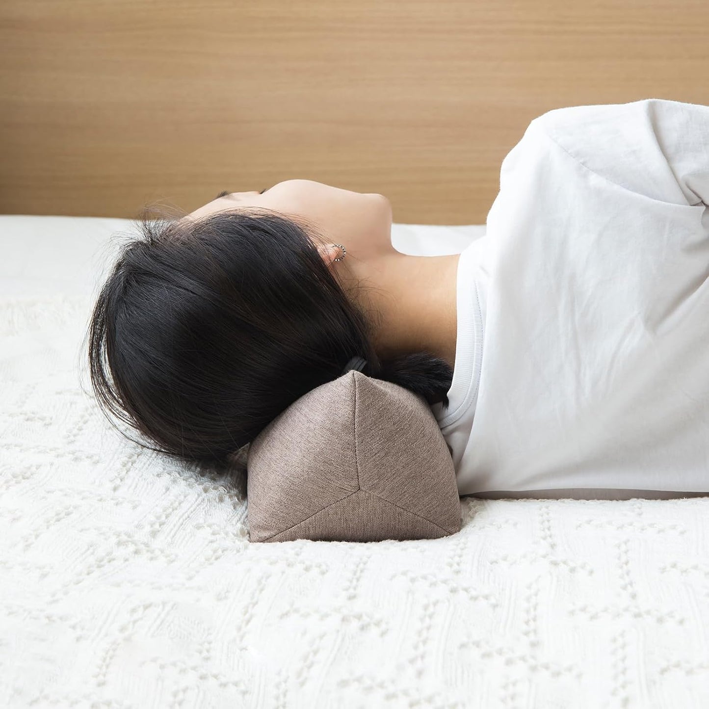 Buckwheat Neck Support Pillow Cervical Neck Cylinder Bolster Pillow,Buckwheat Hulls Adjustable Roll Pillow,Neck Pain Relief for Back and Side Sleepers Round Pillows for Lunch Break beige, 6*15 inch