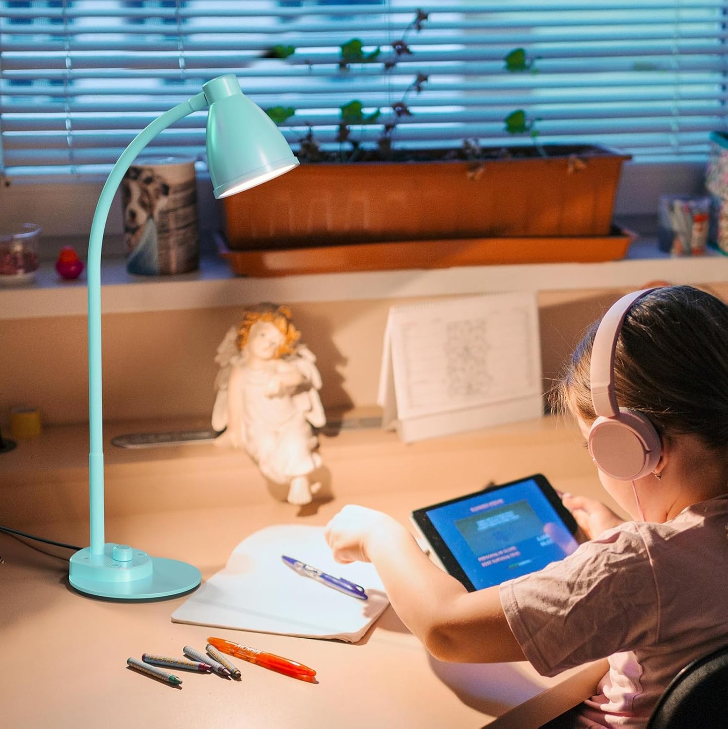 BOHON LED Desk Lamp with USB Charging Port 3 Color Modes Dimmable, Black | Reading Light Intelligent Induction Auto Dimming Task Lamp Neck Flexible Table Lamp for Bedside Office, AC Adapter Include