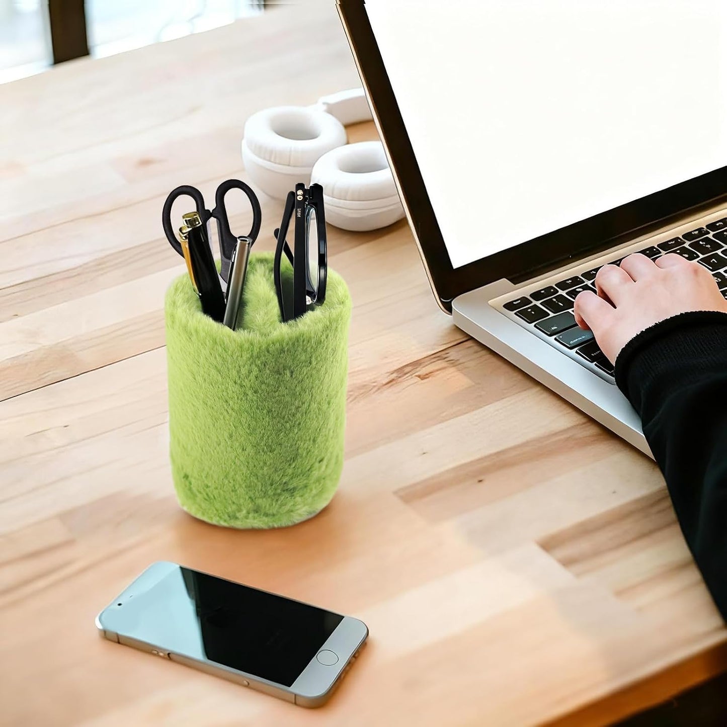 Eyeglass Holder for Nightstand,Anti-scratch Plush Eyeglass Stand Glasses Holders for Office Desk Organizer