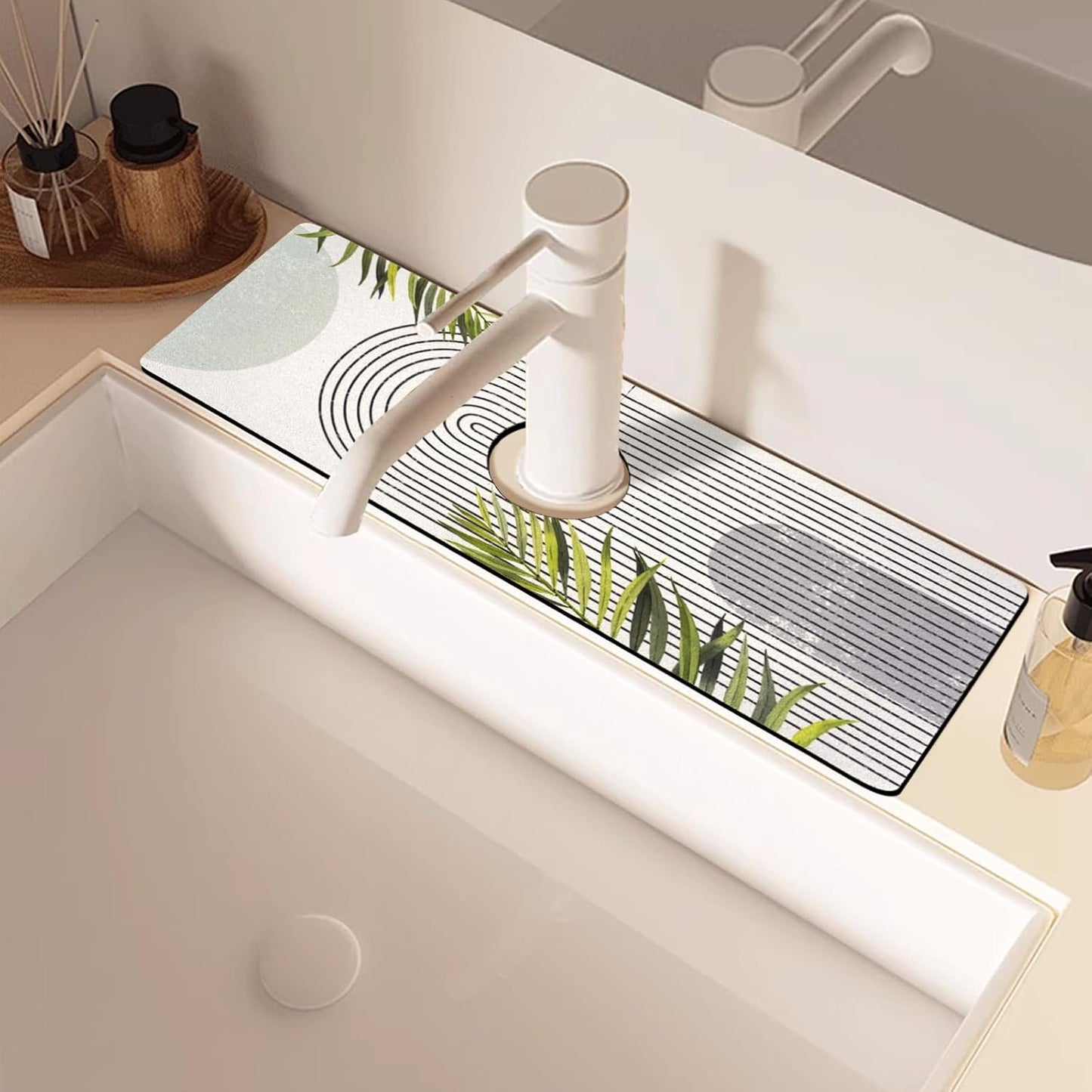 Sink Faucet Absorbing Mat, 2 Pack Drying Mat Around Faucet Sink Splash Guard Behind Faucet Sinkmat For Kitchen Bathroom Island Rv 24 * 5.5 Inch (60 * 14 cm)
