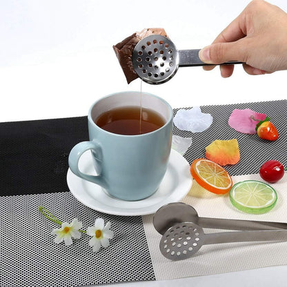 Pssopp Tea Bag Tongs Stainless Steel Teabag Squeezer Tool 2pcs 6.1in Round Grip Holder with Solid and Strainer Plates for Removing Tea Bags Lemon Slices in Kitchen Bar