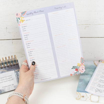 bloom daily planners Horizontal Weekly Magnetic Meal Planning Pad for Fridge with Tear-Off Grocery Shopping List - Hanging Food/Menu Organizer Notepad with Magnets - 8.5” x 11” - Lemons