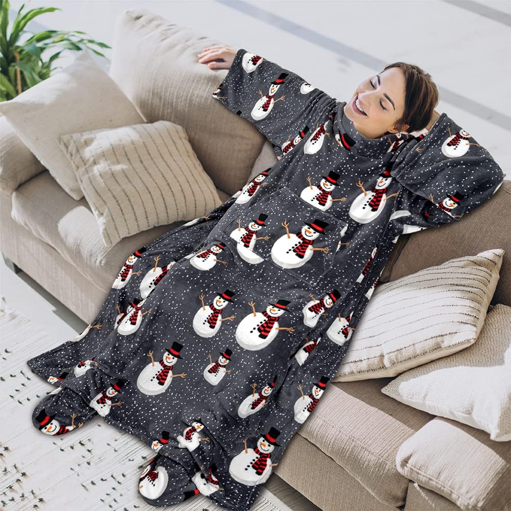 PAVILIA Fleece Blanket with Sleeves, Foot Pockets for Women Men Adults, Plush Wearable Blanket Throw Wrap, Warm Snuggle Blanket Robe, Cozy Gift Ideas Wife Mom, Dark Purple
