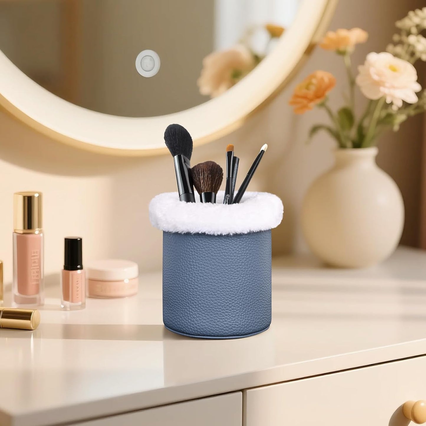 Plush Lined Glasses Holder,Protective Leather Eyeglass Case,Anti-Scratch Eyeglass Holder Stand for Nightstand,Office Desk,Ocean Blue