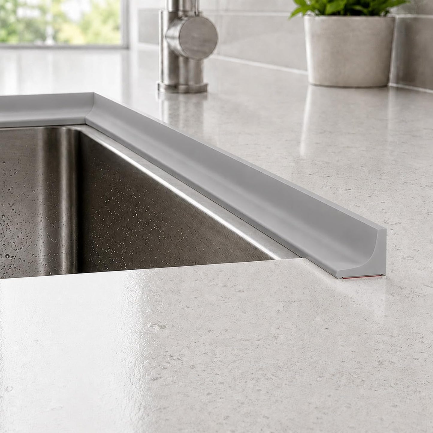 39 inch Silicone Water Guard for Kitchen Sink, Rubber Shower Threshold Splash Guard, Shower Barrier Water Strip Dam, Corner Water Retaining Dam Strip for Kitchen Sink Cooktop Bathroom Tub