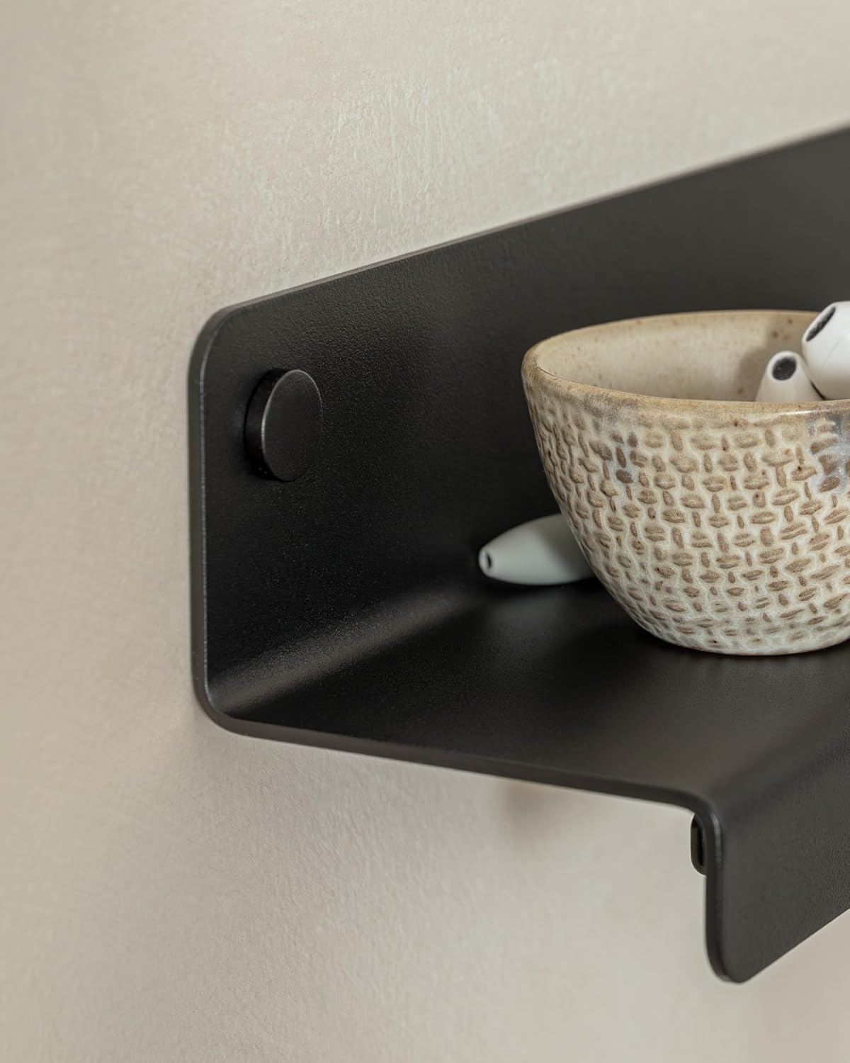 Kazai. Key Holder for Wall 'Holmsen' | Minimalist Key Hooks Design from Berlin | Modern Key Hanger with Metal Shelf | Key Hook Wall Mounted as Hallway Furniture | Sand Taupe