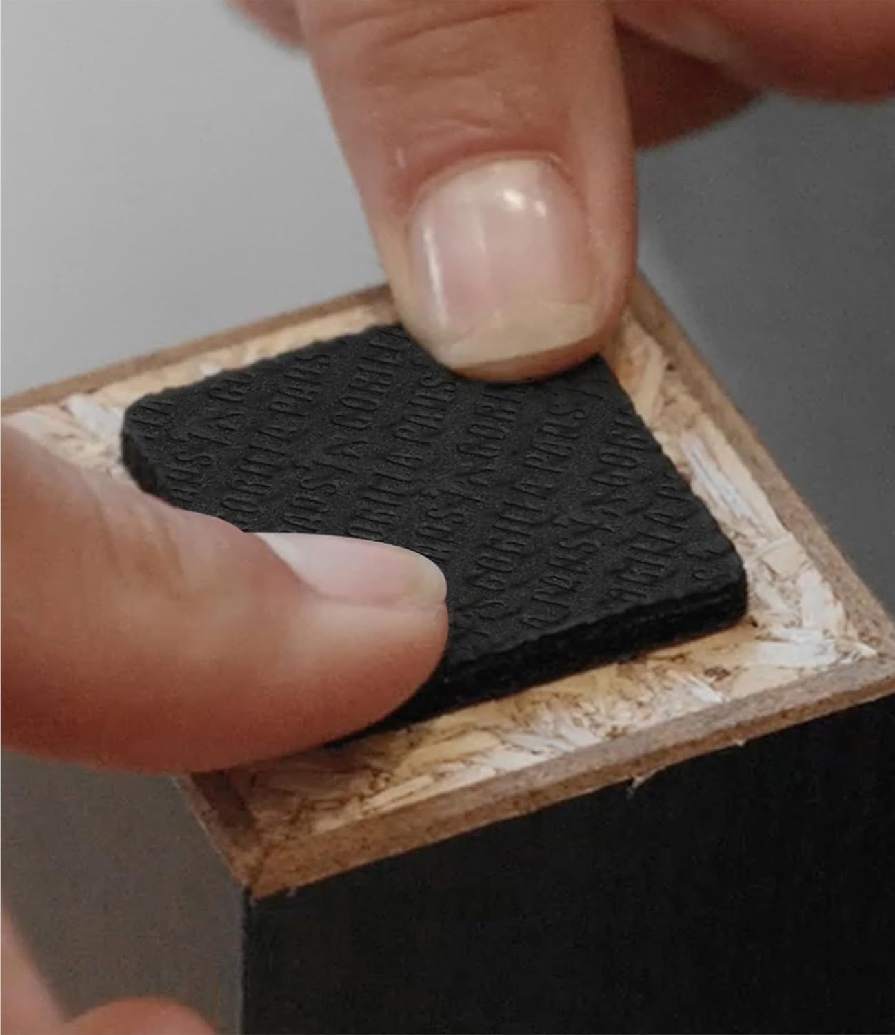Slipstick GorillaPads CB147 Non Slip Furniture Pads/Gripper Feet (Set of 16) Self Adhesive Rubber Floor Protectors, 1 inch Round, Black