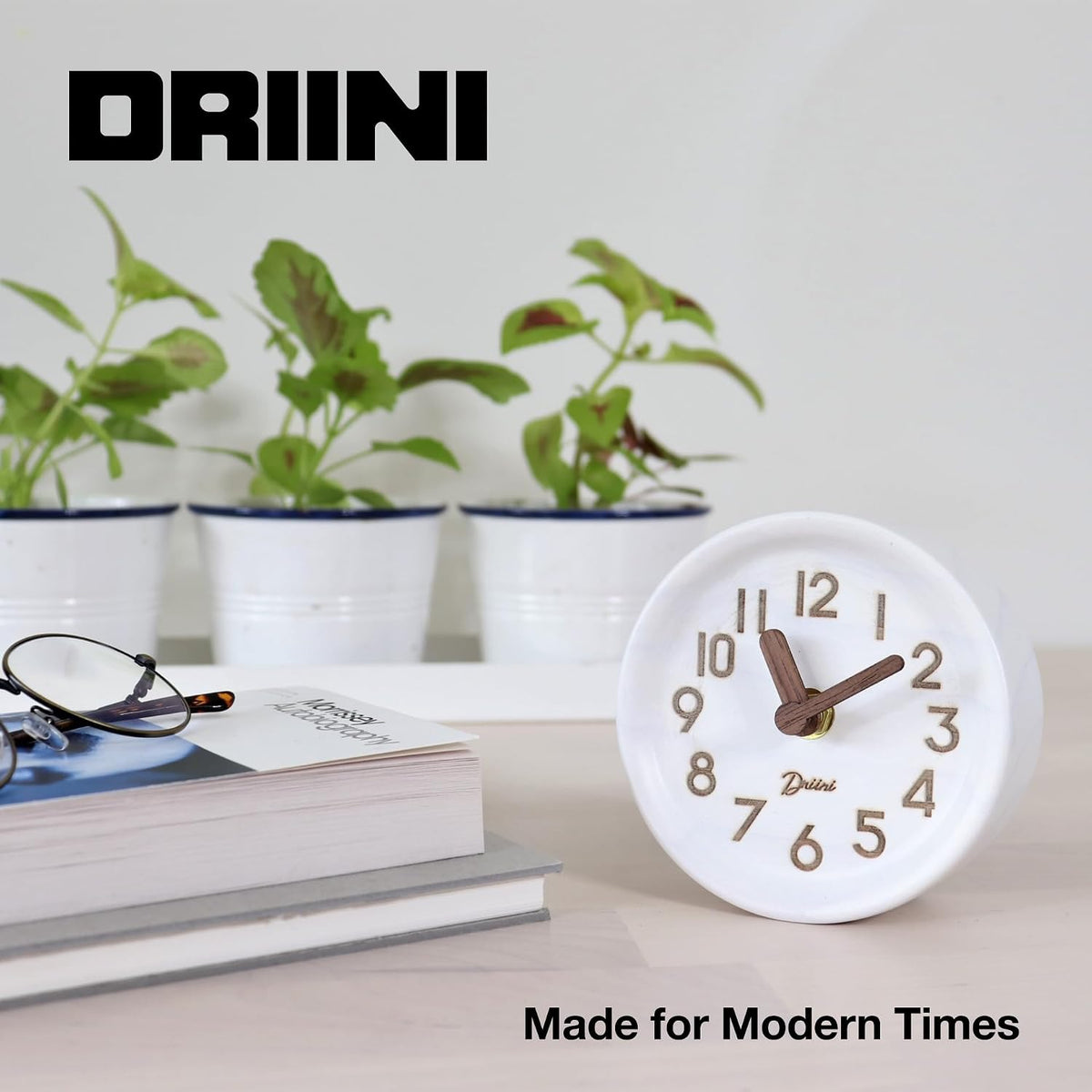 Driini Small, Silent Wooden Analog Desk Clock for Shelf or Table, Dark