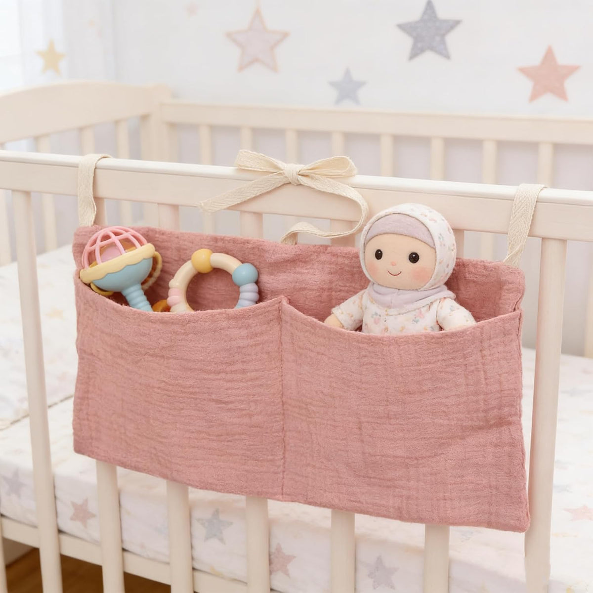 Baby Bedside Hanging Storage Bag Muslin Cotton Teddy Bear, Crib Diaper Caddy Organizer 2 Pockets, Nappy-Dormitory Nursery Organization Holder for Cribs, Playard or Wall Milk Bottle Bib Organizing