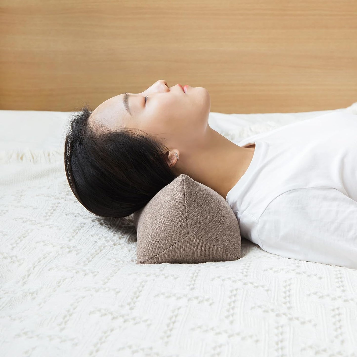 Buckwheat Neck Support Pillow Cervical Neck Cylinder Bolster Pillow,Buckwheat Hulls Adjustable Roll Pillow,Neck Pain Relief for Back and Side Sleepers Round Pillows for Lunch Break beige, 6*15 inch