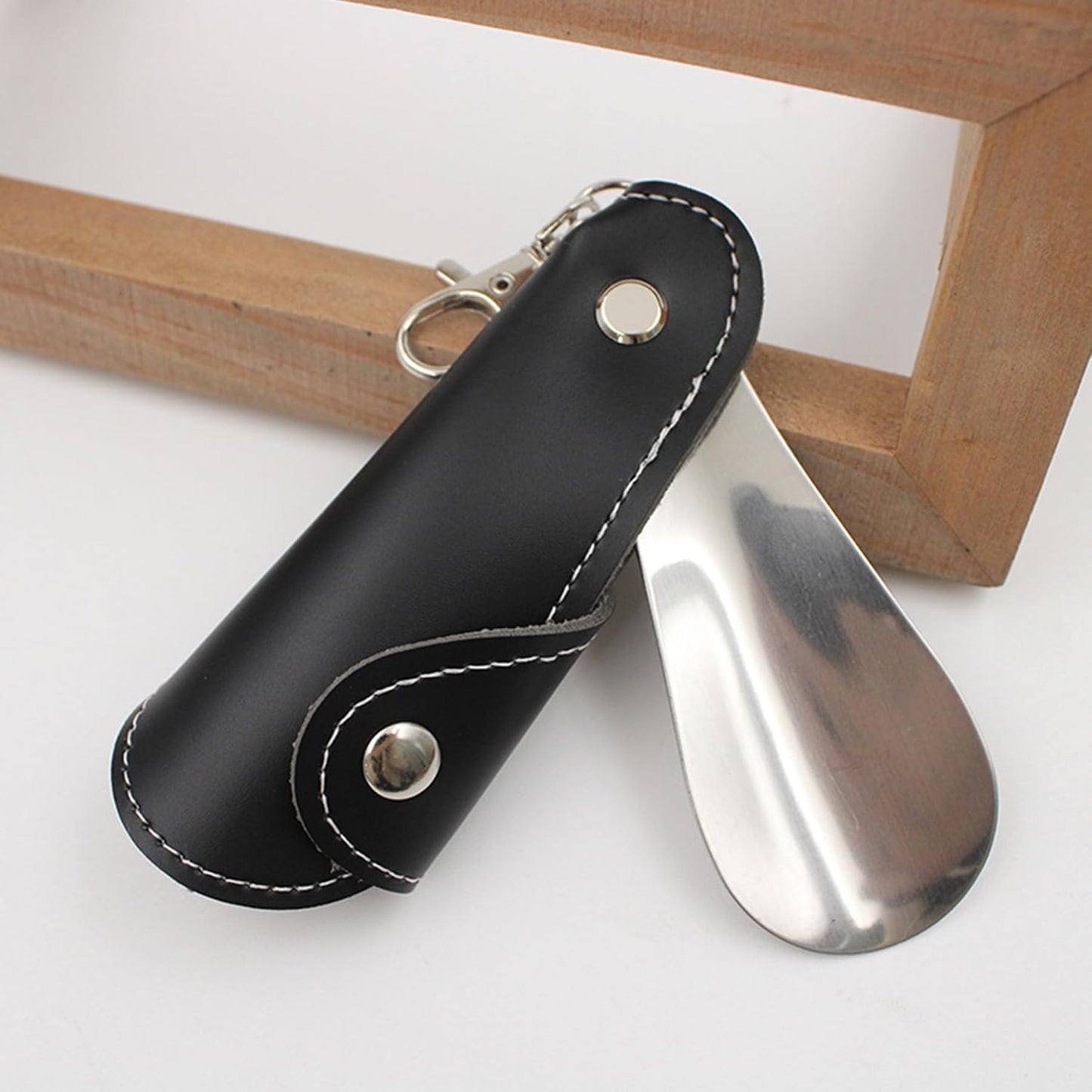 Metal Shoe Horn with Holster, 1 Pc Foldable Shoe Horn with Keychain, Travel Mini Stainless Steel Shoe Spoon