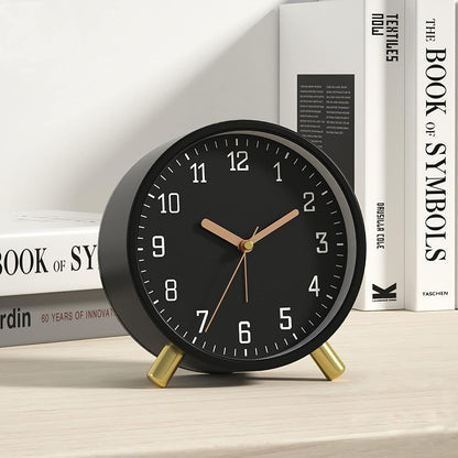 SHISEDECO Small Analog Alarm Clock, Battery Operated Desk Clock, White