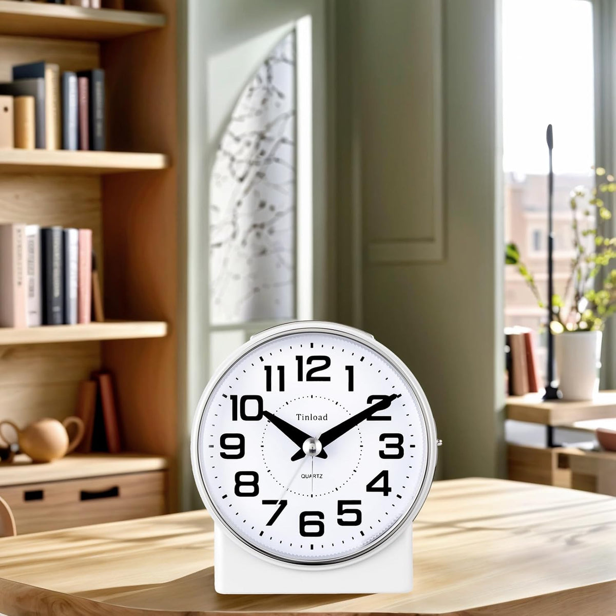 Tinload 4.3" No Ticking Analog Alarm Clock,Silent Readable for Seniors,Easy to Set,Gradual Rise Alarm,Big Numbers,On/Off Switch on Side,Gentle Wake,Snooze,Lighted on Demand,Battery Operated,Black