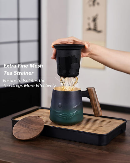 ZENS Tea Mug with Infuser and Lid for Loose Leaf Tea Steeper, 16.9oz Moss | Embossed Ceramic Tea Cup with Infuser for Herbal Tea Difussers, Tea Lovers Gifts, Nature Wood Handle